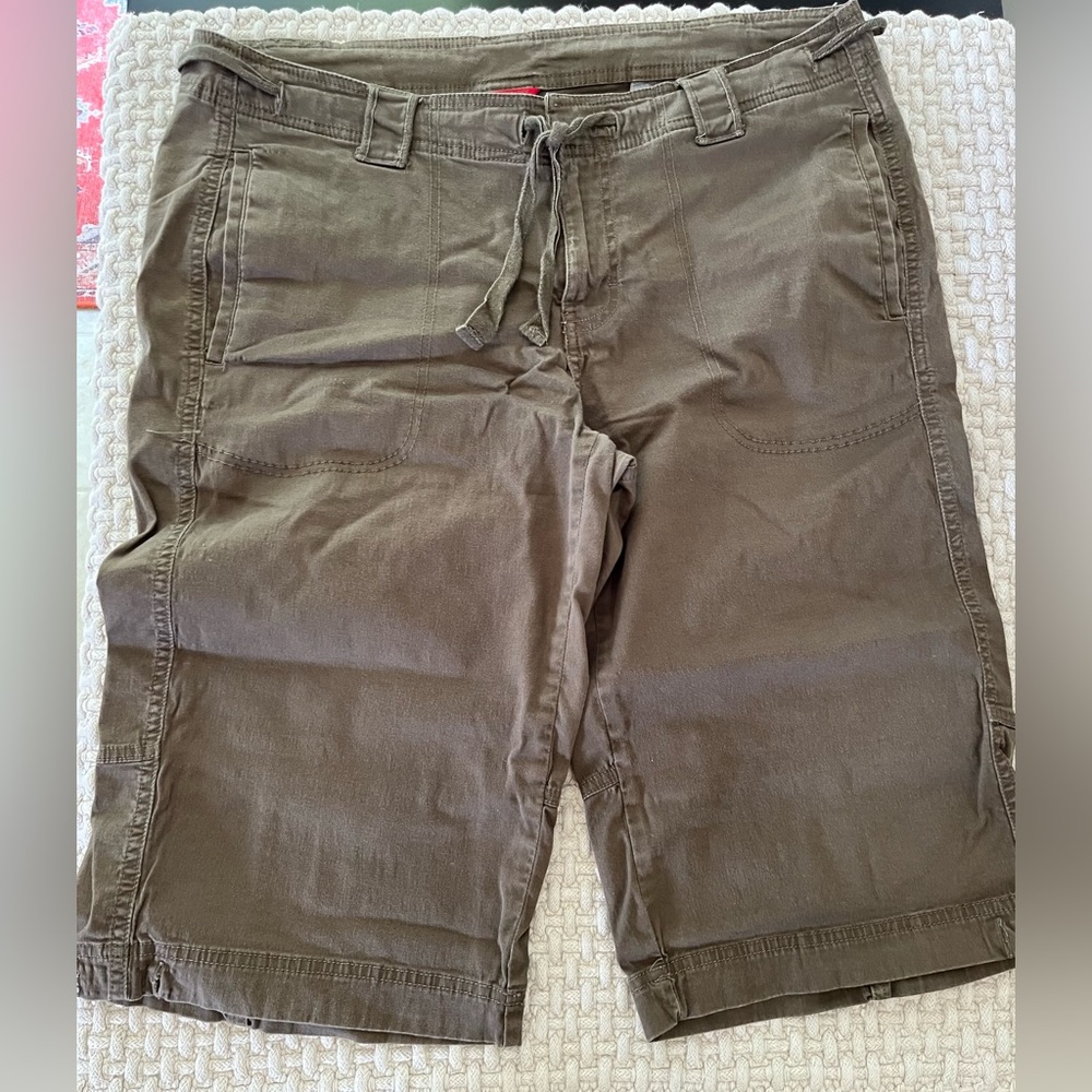 The North Face Olive Green Shorts with Relaxed Fit and Knee-Length Design